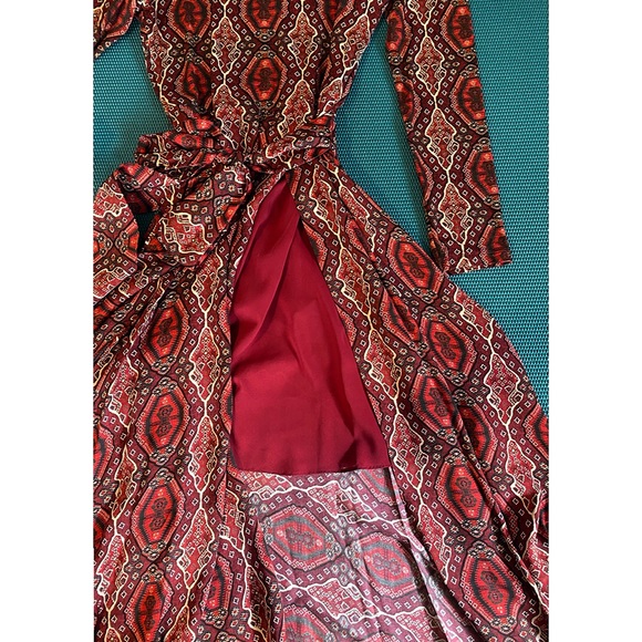 Alice + Olivia Clare Turtleneck Long Sleeve Midi Boho Burgundy Red Dress - Picture 8 of 16